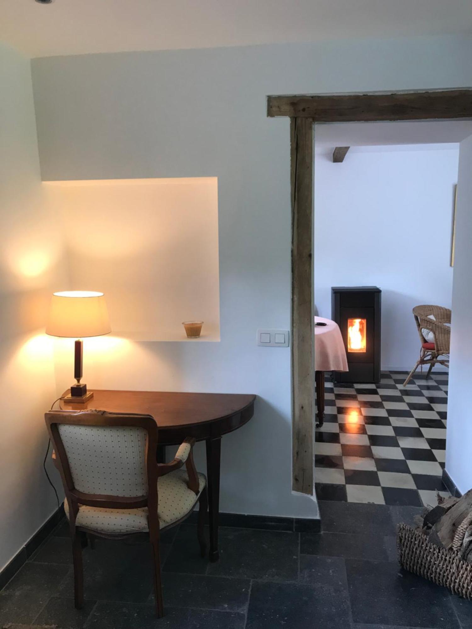 La Petite Maison Blanche Wanze 外观 照片
