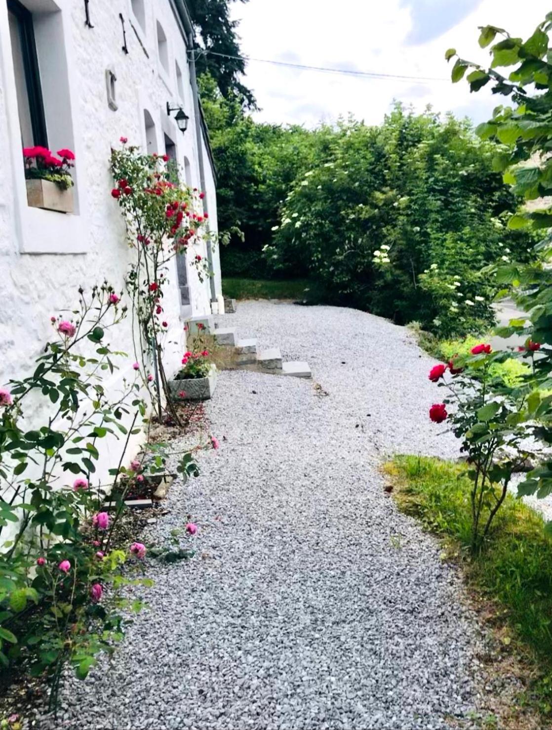 La Petite Maison Blanche Wanze 外观 照片