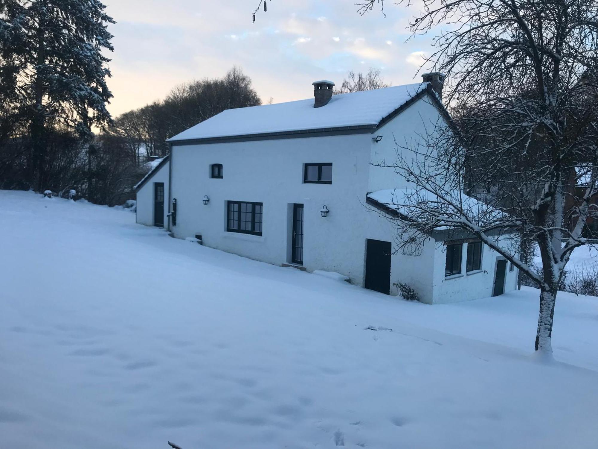 La Petite Maison Blanche Wanze 外观 照片